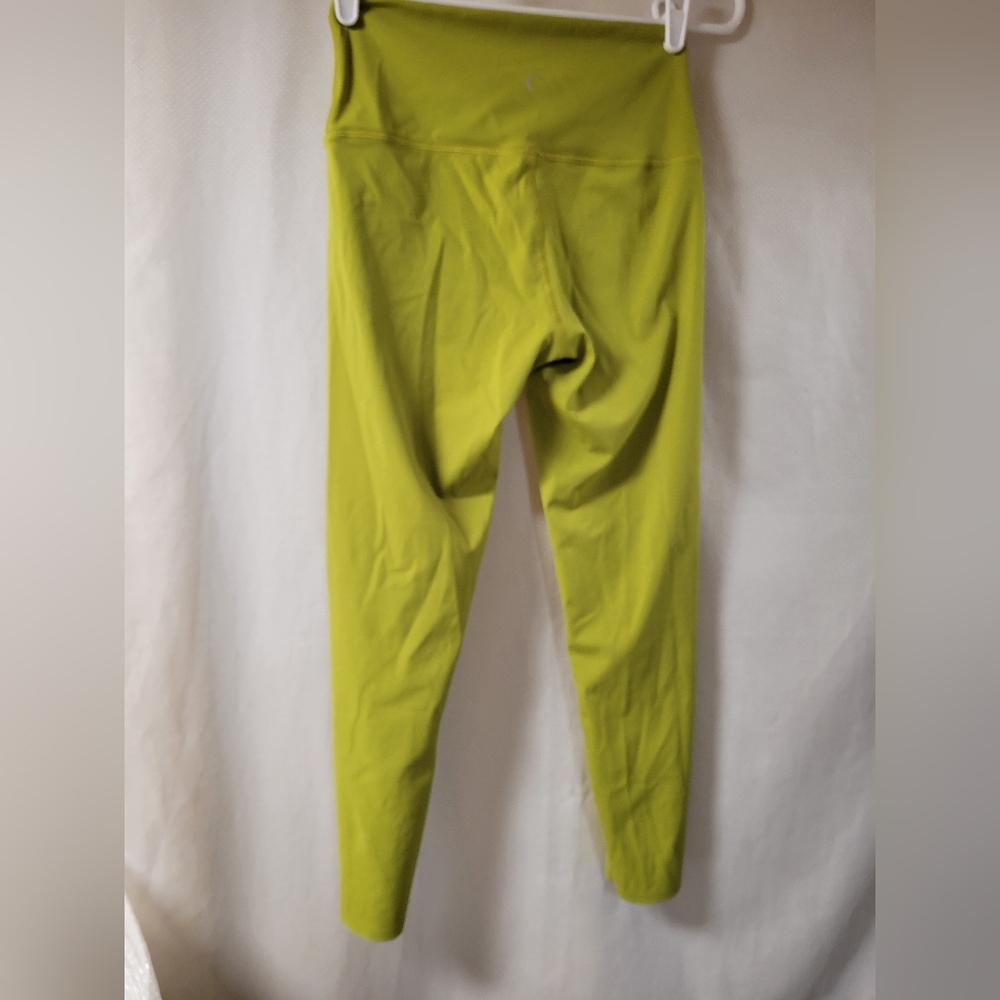 Zyia Active Chatruese Size 4 Ladies Leggings w waist pocket